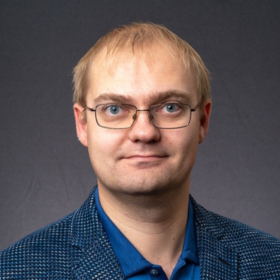 Alex Bazhaniuk